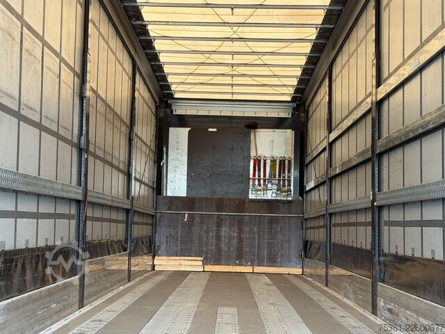 Semirremolque  Göbel Rollerbett Mega AIRCARGO Hyrdraul. Hubdach