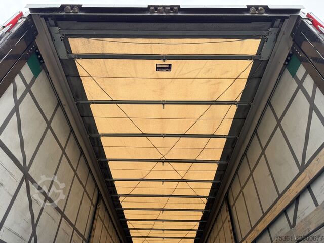 Semirremolque  Göbel Rollerbett Mega AIRCARGO Hyrdraul. Hubdach
