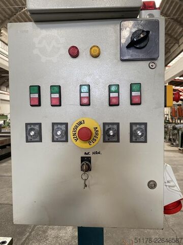 Seitenschleifmaschine mit 2 vertikalen Bändern, geeignet für gerade oder geformte Werkstücke. Omef 