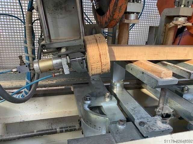 Doppelgehrungssäge für Bauteile, neigbar  