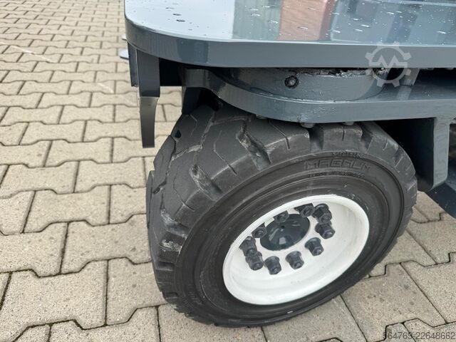 četvorosmerni viljuškar Combilift C4500 /Triplex 6000 mm/Air condition