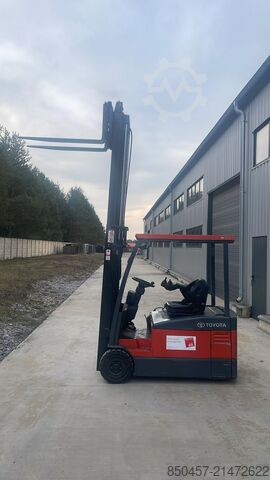 Electric - 3 wheels Toyota 7FBEF18