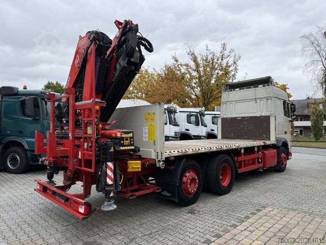 Macara montată pe camion Daf XF440 6X2 Fassi 235 mit Jib bis 24.50 Meter