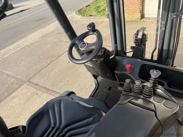 Xe nâng điện 4 bánh Linde E20PH-02