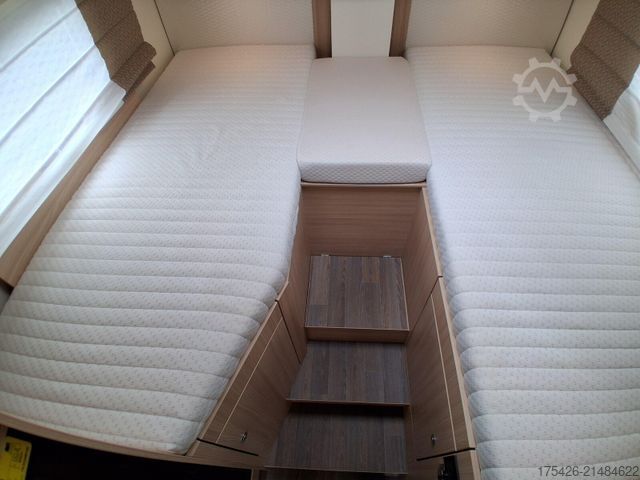 Halvintegrerad husbil BÜRSTNER Nexxo T 690G IC-Line *ohne Hubbett*