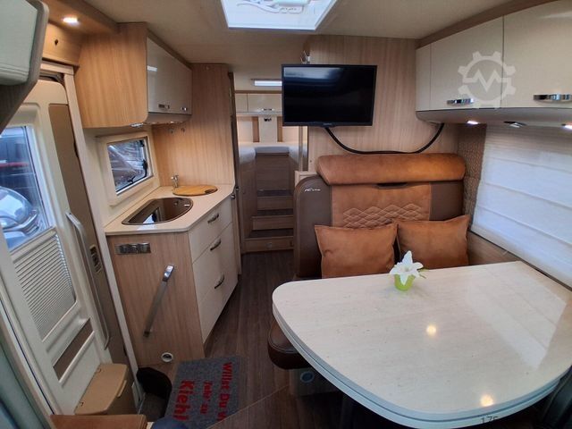 Halvintegrerad husbil BÜRSTNER Nexxo T 690G IC-Line *ohne Hubbett*