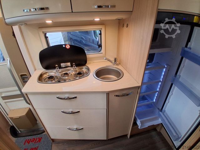 Halvintegrerad husbil BÜRSTNER Nexxo T 690G IC-Line *ohne Hubbett*