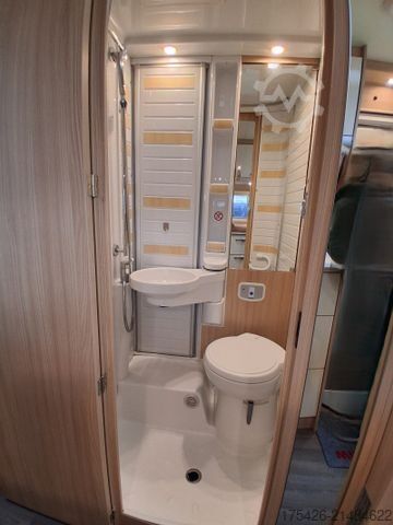 Halvintegrerad husbil BÜRSTNER Nexxo T 690G IC-Line *ohne Hubbett*