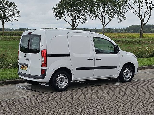 Camioneta familiar de techo alto MERCEDES-BENZ CITAN 112 benzine ac