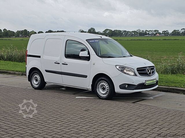 Camioneta familiar de techo alto MERCEDES-BENZ CITAN 112 benzine ac