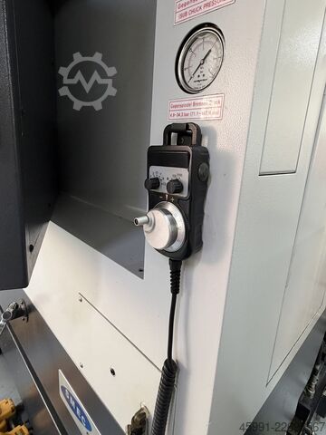 Torno CNC SMEC SL2000SY