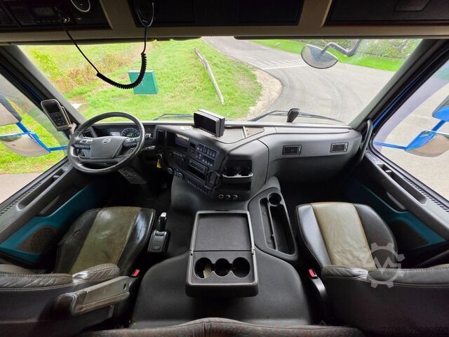 Kamion kran Volvo FM 500!!RIJPLATEN AUTO!!10x4!!BESTUURBAAR VANAF...
