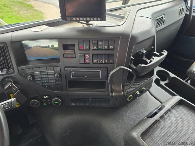 Kamion kran Volvo FM 500!!RIJPLATEN AUTO!!10x4!!BESTUURBAAR VANAF...