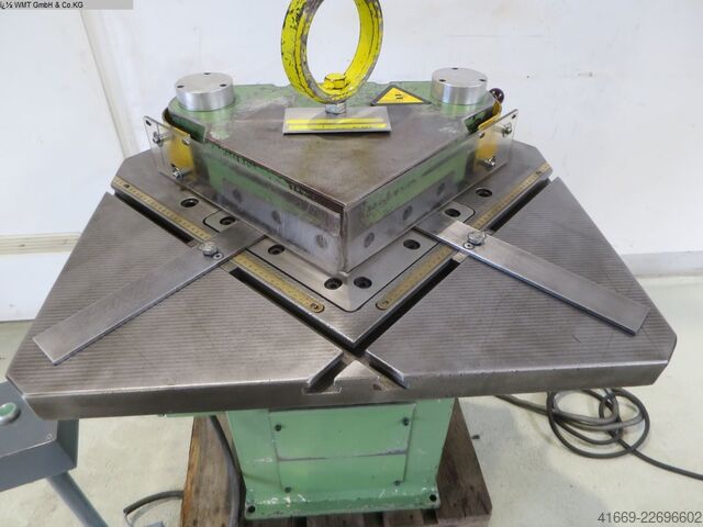 Mesin pengetukan BOSCHERT LB 12 K4