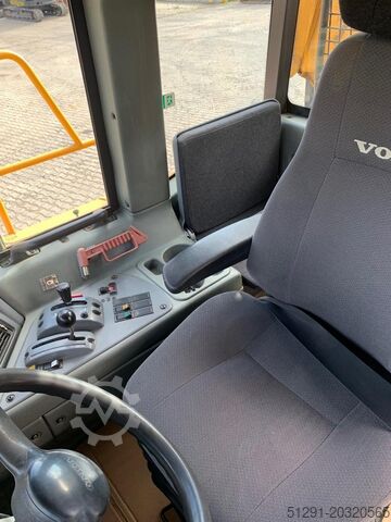 מזבל מפרקי Volvo A30D