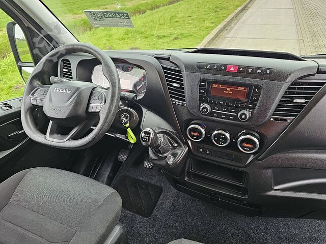 Camioneta familiar de techo alto IVECO DAILY 35 S 14 140 L2H2