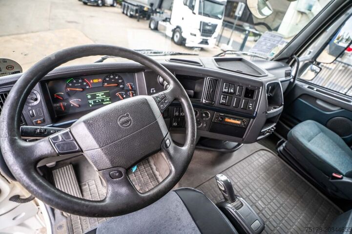 Tarpaulin VOLVO FH 13 460 -6x2 ( +E64419=AANHANGER)