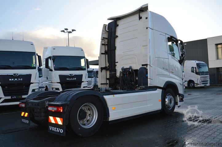 Szabványos vontatóegység VOLVO FH 460 Globetrotter XL i-Save SideSkirts