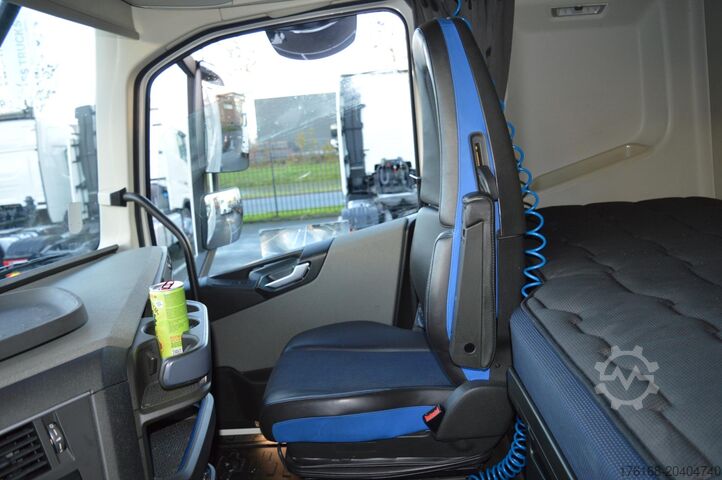 Szabványos vontatóegység VOLVO FH 460 Globetrotter XL i-Save SideSkirts