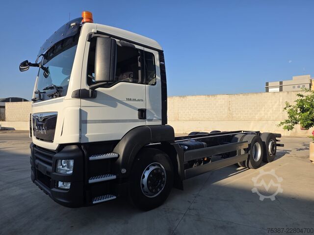 Kuorma-auton runko MAN TGS 26.420