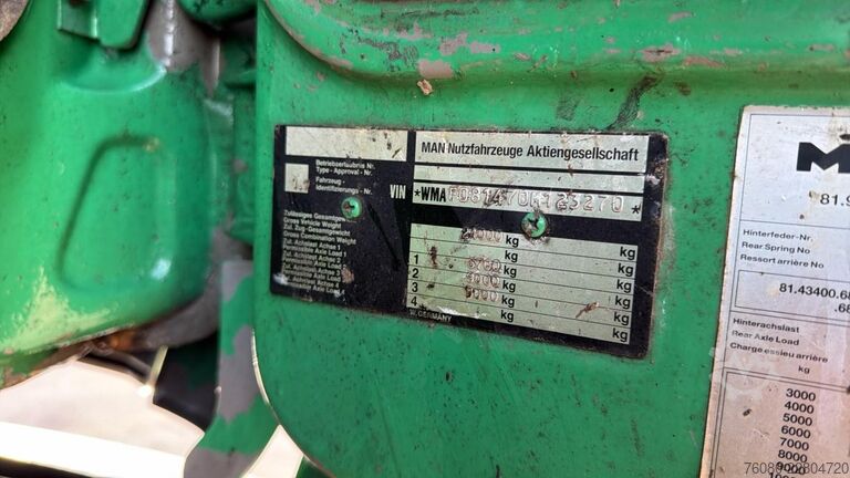 Chasis con cabina MAN 26.272 (MANUAL PUMP / POMPE MANUELLE / LAMES / ...