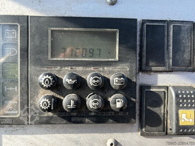 Standardni SZM Terberg YT182 / Motor Problem - Oil Pressure / 2006 / C...