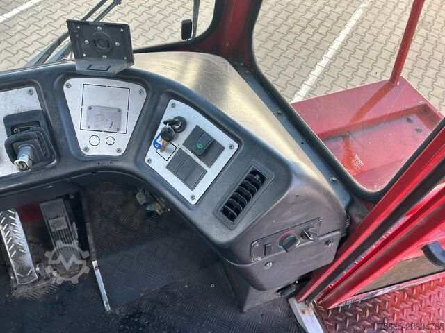 Standardni SZM Terberg YT182 / Motor Problem - Oil Pressure / 2006 / C...