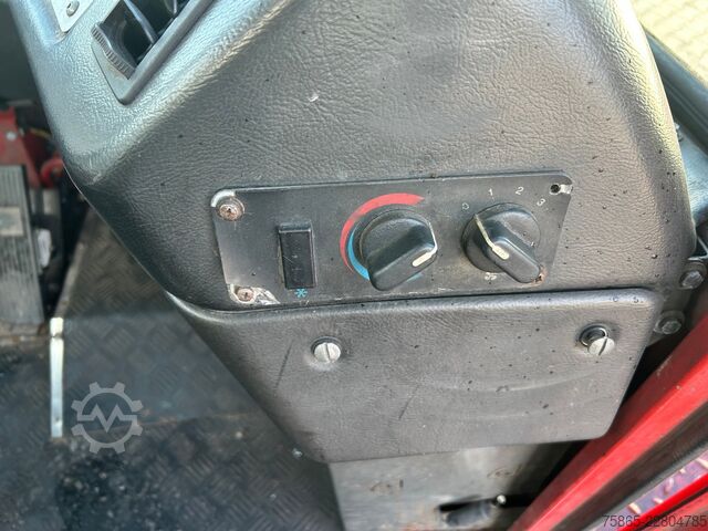Standardni SZM Terberg YT182 / Motor Problem - Oil Pressure / 2006 / C...