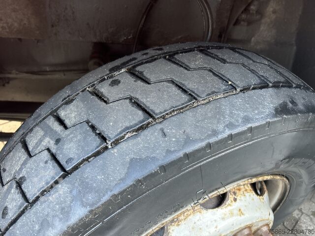 Standardni SZM Terberg YT182 / Motor Problem - Oil Pressure / 2006 / C...