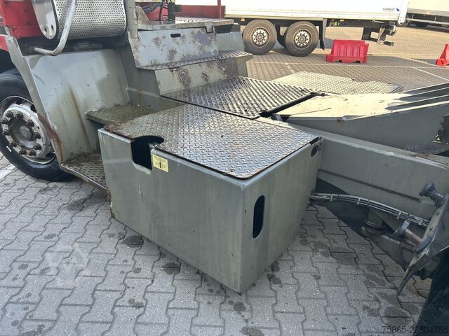 Standardni SZM Terberg YT182 / Motor Problem - Oil Pressure / 2006 / C...