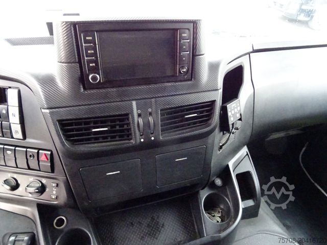 Kamion za prijevoz pića IVECO 260 S 42*kpl. Zug*2x LBW*Lift/Lenk*Ret.*38 Pal.