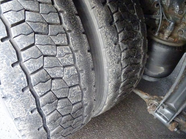 Kamion za prijevoz pića IVECO 260 S 42*kpl. Zug*2x LBW*Lift/Lenk*Ret.*38 Pal.