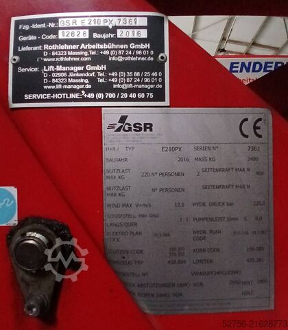 במת עבודה המותקנת על משאית Rothlehner E210PX