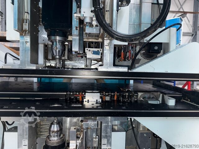 מרכז עיבוד מעבר Weeke BHX 500