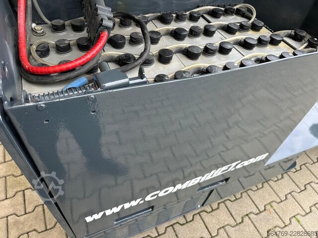Stivuitor cu patru direcții Combilift C4500 /Triplex/Battery 2023 year