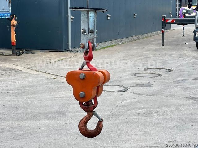 Truck mounted crane MERCEDES-BENZ Atego 1223 4x2 Böcker-Dachdeckerkran