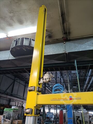 Hydraulic Press + weightless manipulator MUNARRIZ