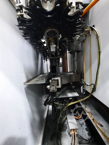 5 अक्ष ऊर्ध्वाधर मशीनिंग केंद्र Deckel Maho DMU80P
