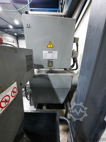 5 अक्ष ऊर्ध्वाधर मशीनिंग केंद्र Deckel Maho DMU80P