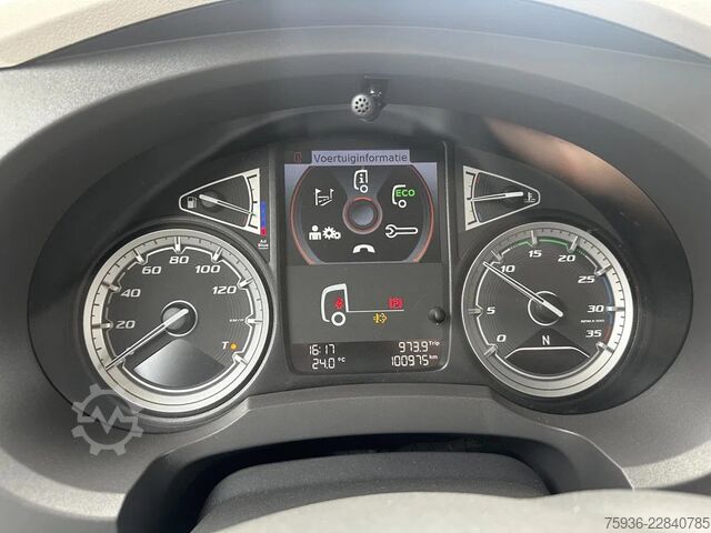 汽车运输货车 DAF LF 230 5 Car Veldhuizen Autotransporter Euro 6 ...
