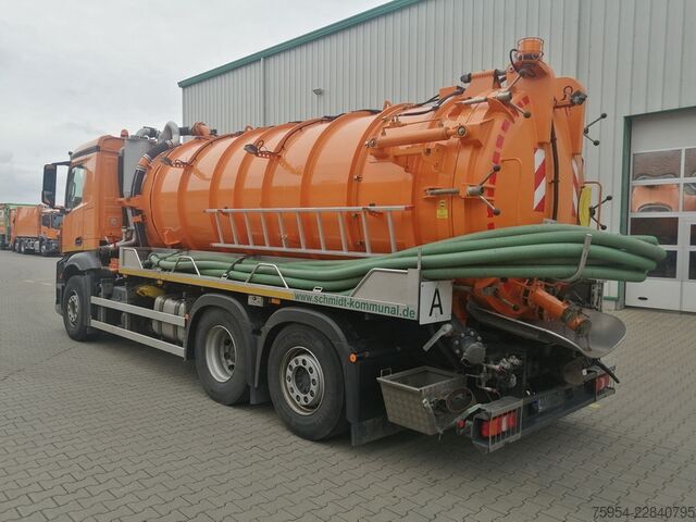 вакуумен цистерна камион Mercedes-Benz Actros 2551 L 6x2 / Domos 15