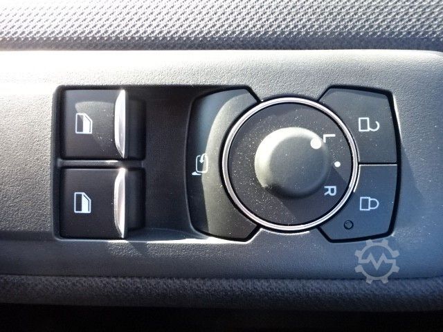 Kleinbus FORD Tourneo Custom 320L1 Active 4x4 AHK Stndhzg iACC