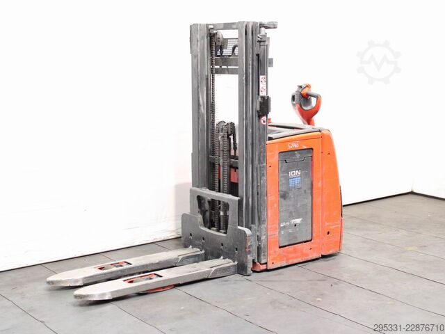 รถยกพาเลทแบบมือหมุน Linde L 14  1173