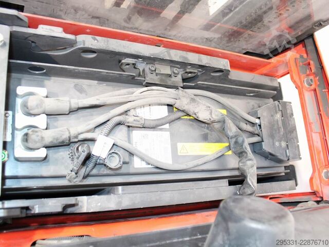 รถยกพาเลทแบบมือหมุน Linde L 14  1173