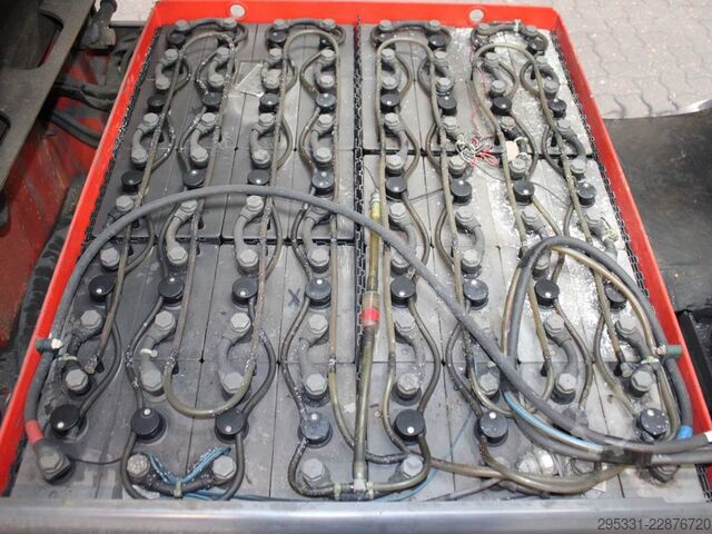 รถโฟล์คลิฟท์ไฟฟ้า 4 ล้อ Linde E 30 L-01  387