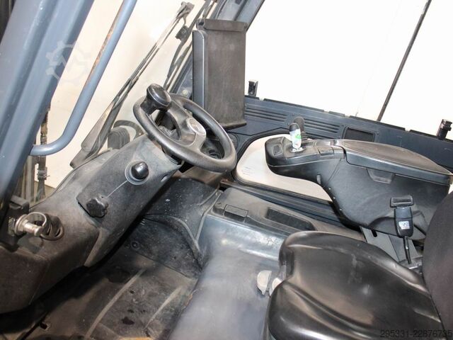 รถโฟล์คลิฟท์ไฟฟ้า 4 ล้อ Linde E 30 HL