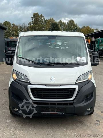 Pritschenwagen PEUGEOT Boxer DoKa Pritsche HDi 130 4x2