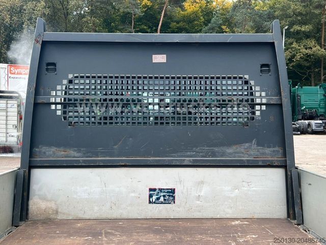 Pritschenwagen PEUGEOT Boxer DoKa Pritsche HDi 130 4x2