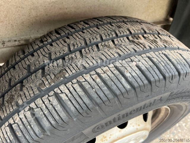 Pritschenwagen PEUGEOT Boxer DoKa Pritsche HDi 130 4x2