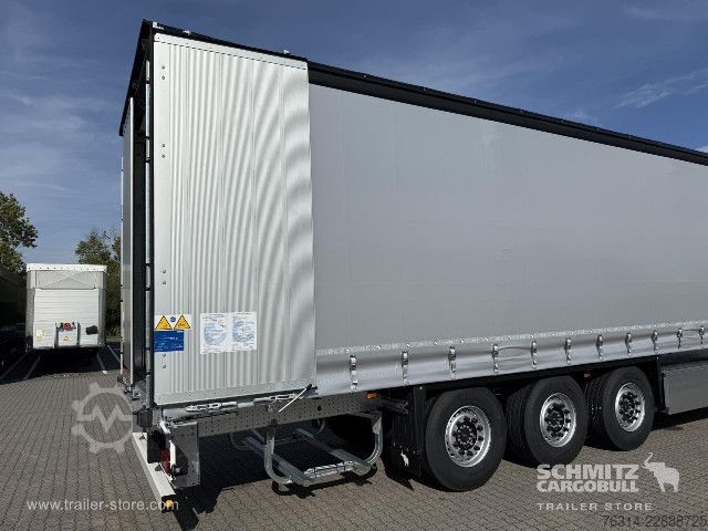 Odprta polprikolica s ponjavo Schmitz Cargobull Curtainsider Standard Getränke